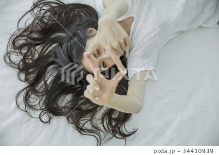 笑顔 微笑 微笑み 34410939