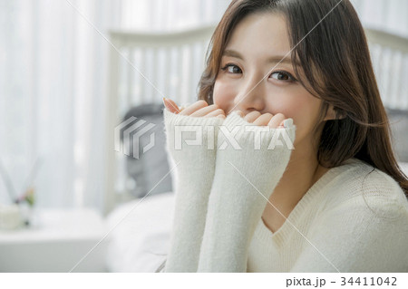 暖かさ 笑顔 微笑 34411042