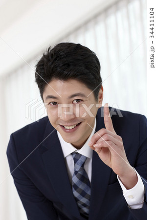 笑顔 微笑 微笑み 34411104