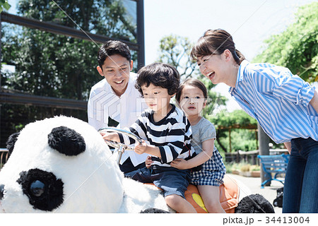 家族 レジャー 遊園地 家族 レジャー 遊園地 34413004