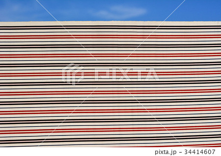 和風素材、青空に映える粋な縞の帯 和風素材、青空に映える粋な縞の帯 34414607