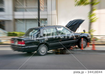 交通事故 34418044