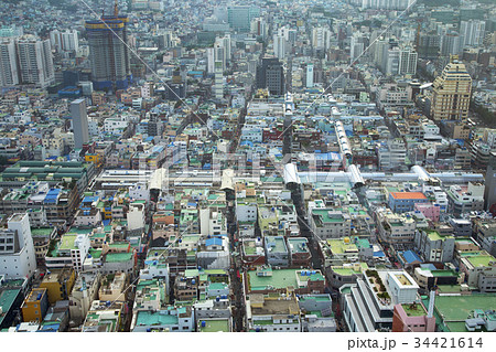 釜山タワー展望台からの風景：国際市場方面 34421614