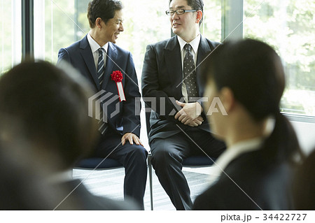 ビジネス　会社の式典 34422727