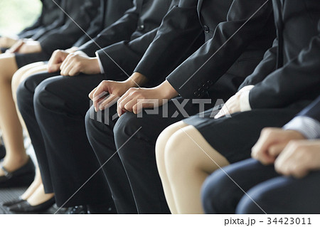 ビジネス　集団面接 34423011