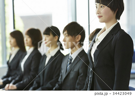 ビジネス　集団面接 34423049