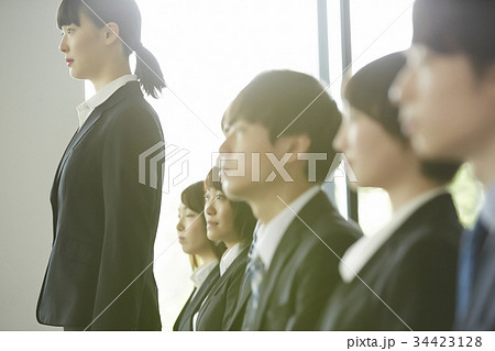 ビジネス　集団面接 34423128
