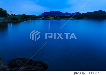 小値賀港の夜明け　小値賀島（おじか島）　五島列島 34431436