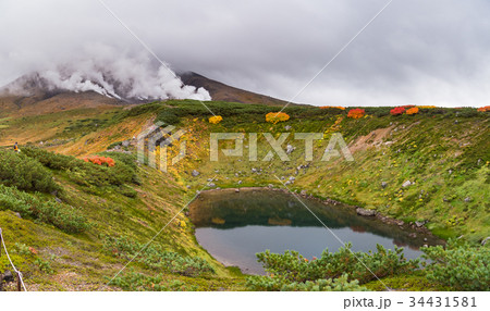 北海道 大雪山 旭岳 すり鉢池 34431581