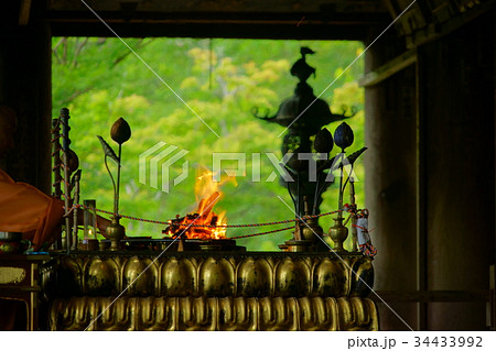 奈良。長谷寺・祈りの火２ 34433992