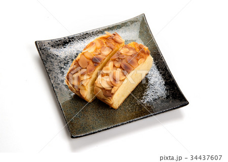 アーモンドケーキ アーモンドケーキ 34437607