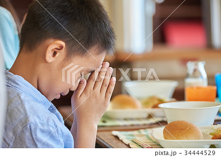 小学校 給食 昼休み 小学校 給食 昼休み 34444529