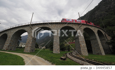 スイス・ブルージオ橋 / Brusio Viaduct, Swiss スイス・ブルージオ橋 / Brusio Viaduct, Swiss 34445857
