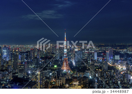 東京都心の都市風景と東京タワーの夜景 東京都心の都市風景と東京タワーの夜景 34448987