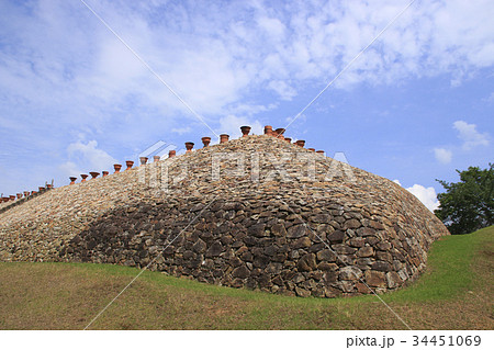 科野の里歴史公園 森将軍塚古墳にて 34451069