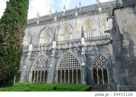 バターリャ修道院　ジョアン一世の回廊（王の回廊） 34451126