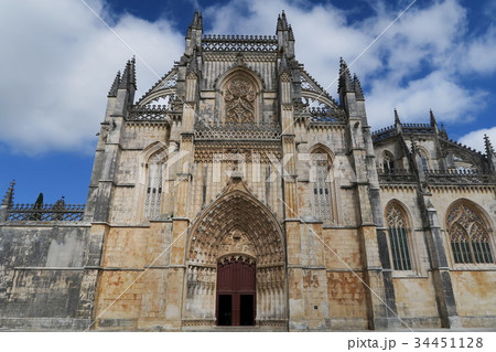 世界遺産　バターリャ修道院 34451128