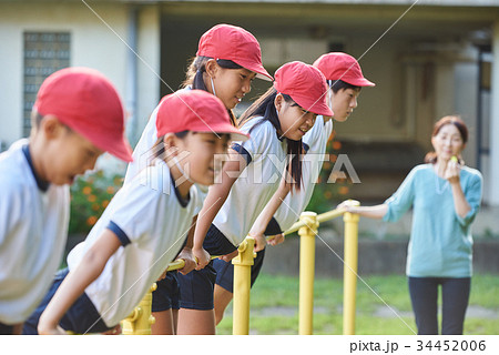 小学校 体育 グラウンド 34452006