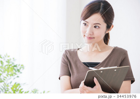 エステ 女性 カウンセリング エステティシャン エステサロン エステ 女性 カウンセリング エステティシャン エステサロン 34453976