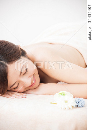 エステ　女性　ビューティー　美容　エステサロン 34454407