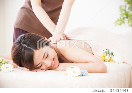 エステ　女性　ビューティー　美容　エステサロン 34454443