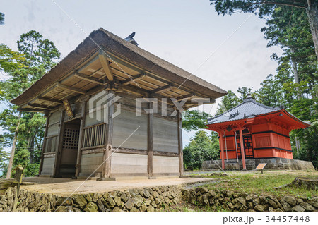 仁王門と富山観音堂 仁王門と富山観音堂 34457448