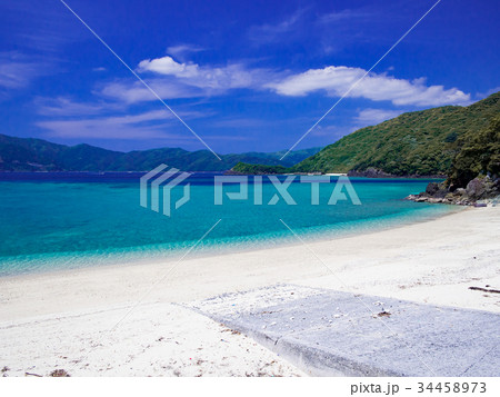 加計呂麻島　実久の海 34458973