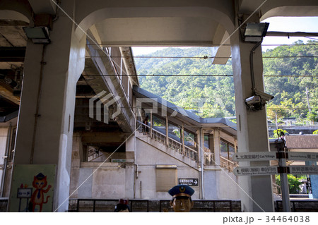 鉄道駅 鉄道駅舎 電車の駅 34464038
