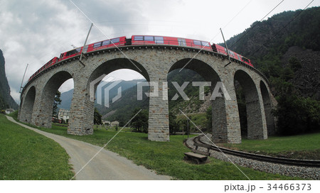 スイス・ブルージオ橋 / Brusio Viaduct, Swiss 34466373