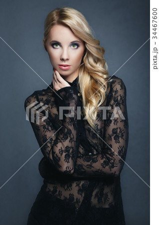 Portrait of the beautiful blonde Portrait of the beautiful blonde 34467600