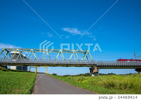 武蔵野線　鉄橋　列車通過中 34469914