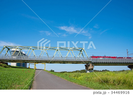 武蔵野線　鉄橋　列車通過中 34469916