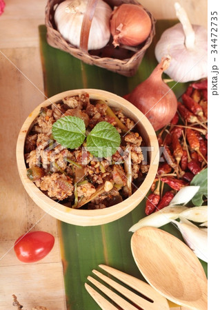 Spicy pork pastes delicious with fresh vegetables. Spicy pork pastes delicious with fresh vegetables. 34472735