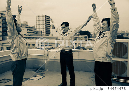 昭和のサラリーマン　朝礼 34474478