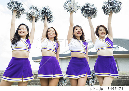 チアリーディング　チアリーダー　ポンポン　声援 34474714