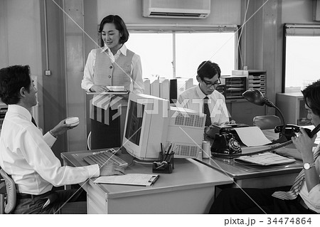 昭和のサラリーマン　仕事風景 34474864