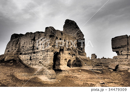 新疆ウィグル自治区トルファン・交河故城 / Jiaohe Ruins, Turpan, China 新疆ウィグル自治区トルファン・交河故城 / Jiaohe Ruins, Turpan, China 34479309