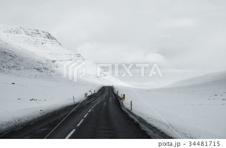 Winter road landscape in Iceland. 34481715