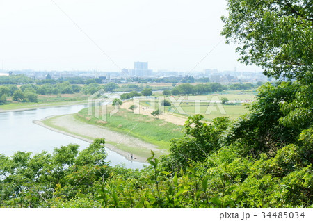 高台より釣り人のいる多摩川を望む（田園調布） 34485034