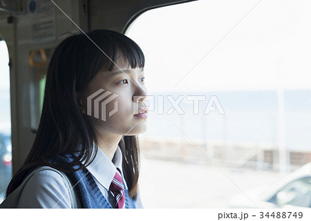 女子高生 通学 電車 女子高生 通学 電車 34488749