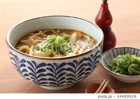 食卓のカレーうどん 食卓のカレーうどん 34489926