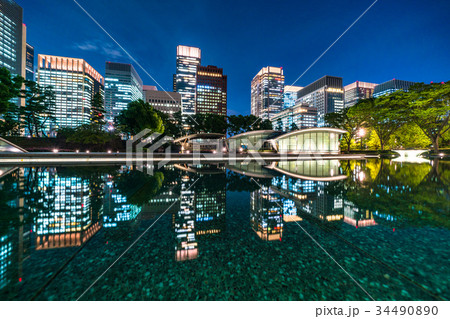 《東京都》丸の内・和田倉噴水公園の夜景 34490890