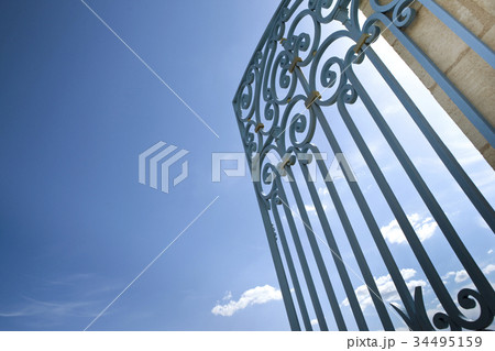 Gate Gate 34495159