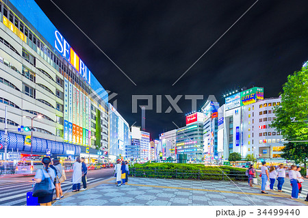 池袋駅 東口 駅前の風景 池袋駅 東口 駅前の風景 34499440