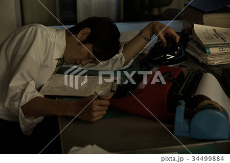 昭和のサラリーマン 残業 昭和のサラリーマン 残業 34499884