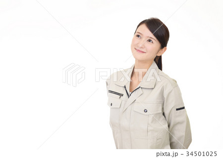 笑顔の女性作業員 笑顔の女性作業員 34501025