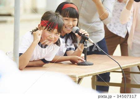 運動会の放送係 34507317