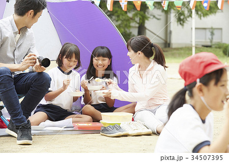 運動会のお昼ごはん 34507395