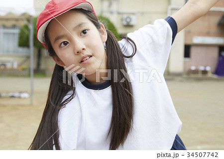 組み体操をする小学生 34507742