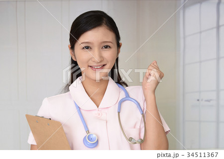 ガッツポーズの看護師 ガッツポーズの看護師 34511367
